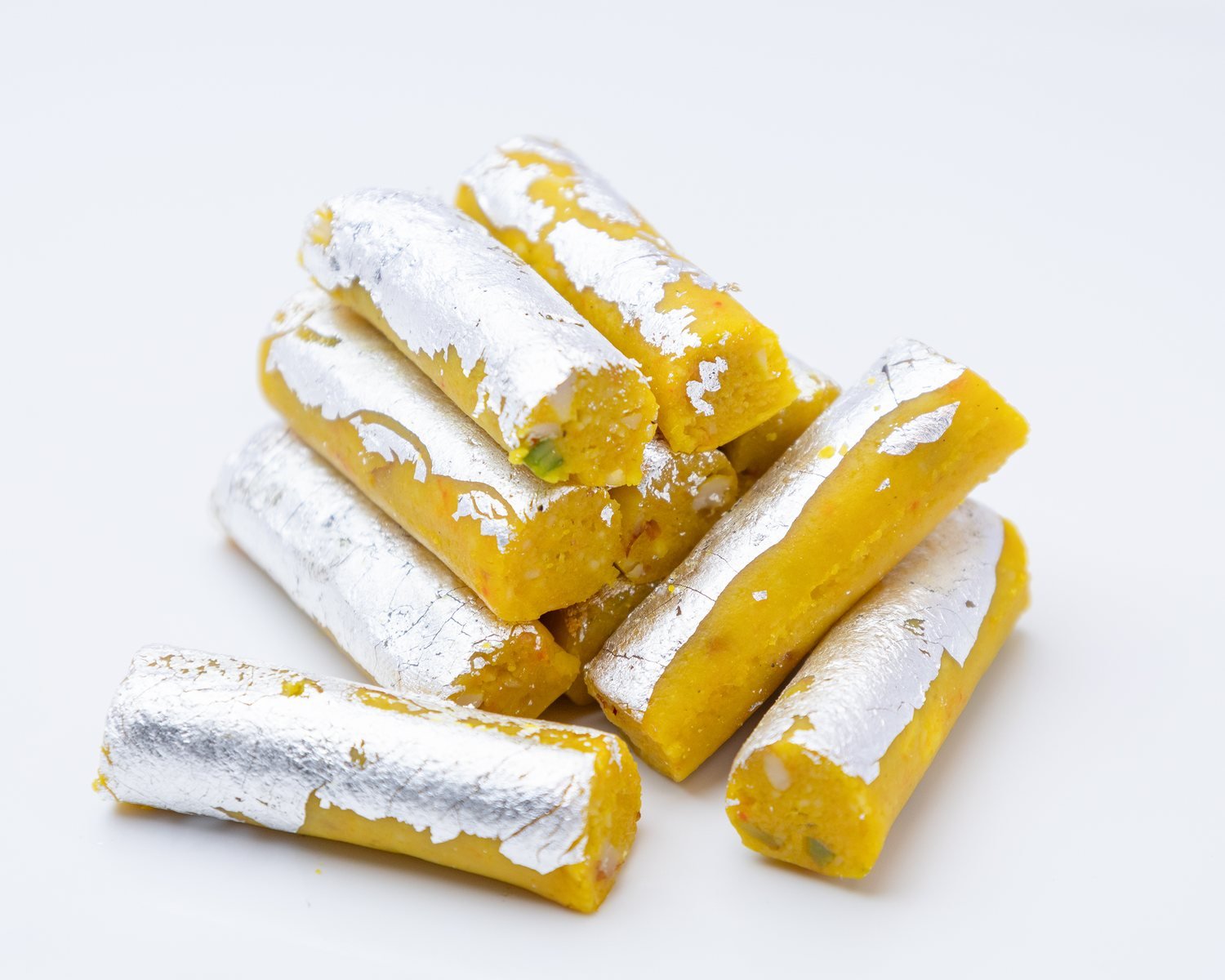 Kaju Kesar Roll